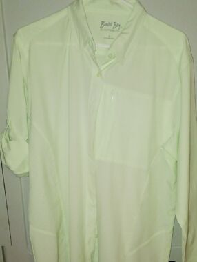 Bimini Bay Women's Light Green Button-Down Shirt